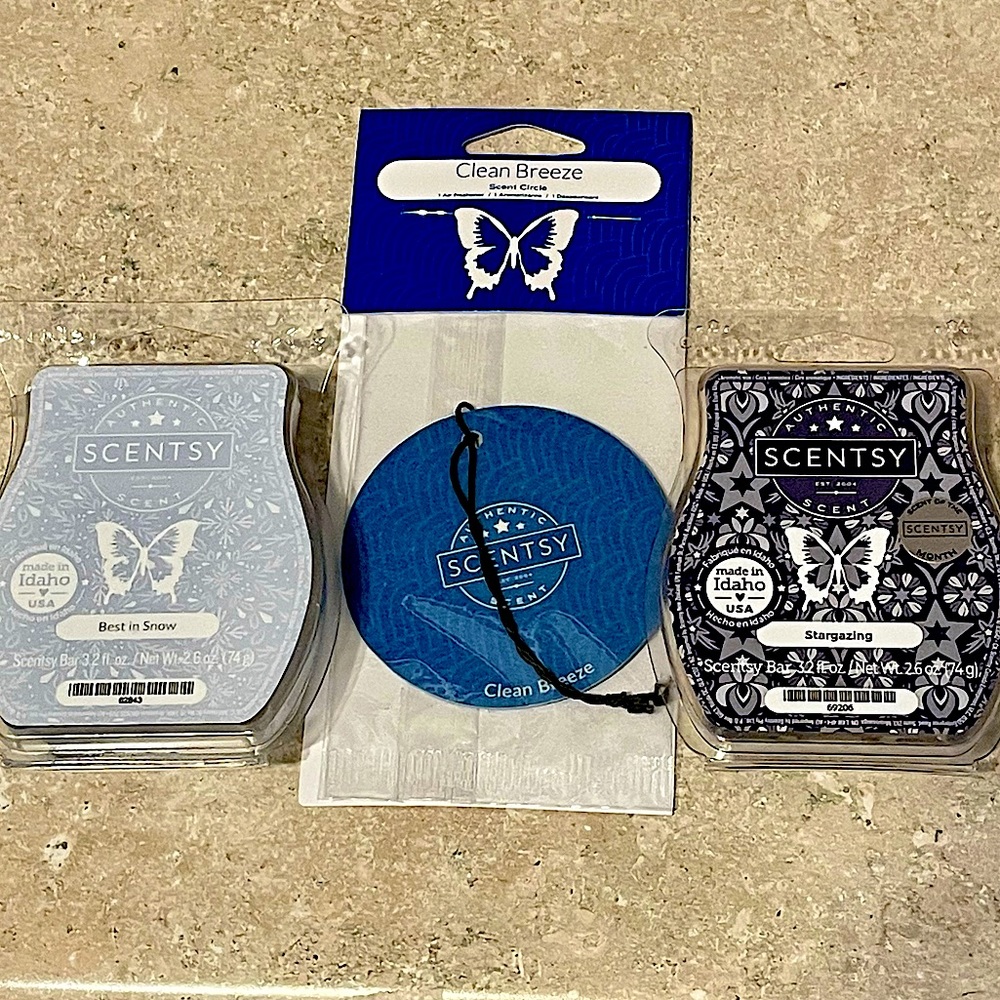 Scentsy trio:2 wax bars and scent circle